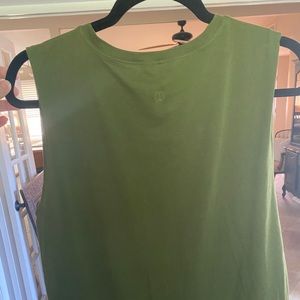 Lululemon muscle tank